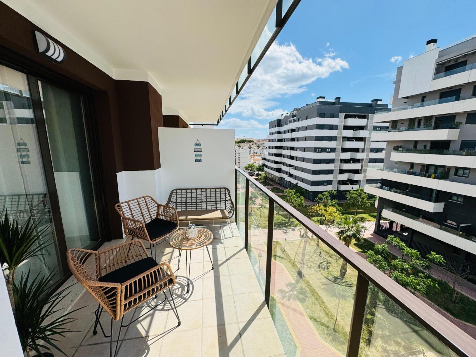 Parking Privado! Sol Y Mar Tu Hogar En La Costa Appartement Estepona Buitenkant foto